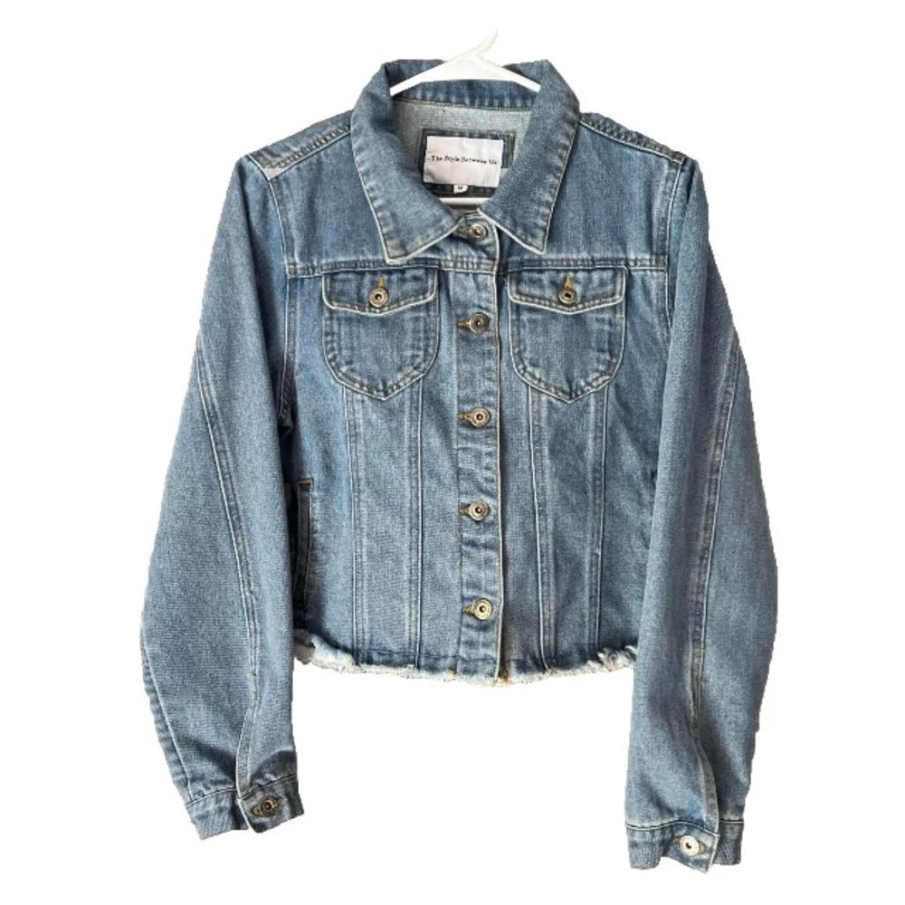 Cut Off Frayed The Style Between Us Juniors Denim Short Cropped Jean Jacket M